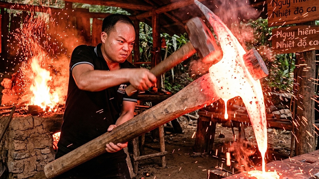 I Forged a Brand-New Axe and Built a Strange Horizontal Rotating Net