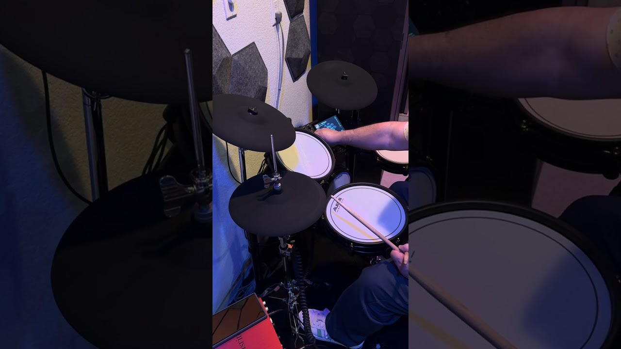 Playing the Alesis Strata Club