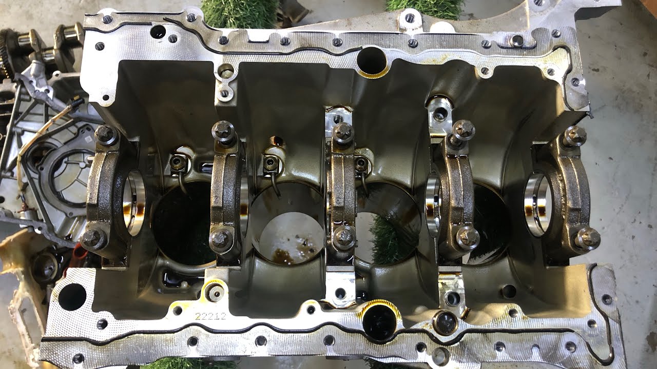 Mercedes benz M260 engine noise and random misfire part 1 