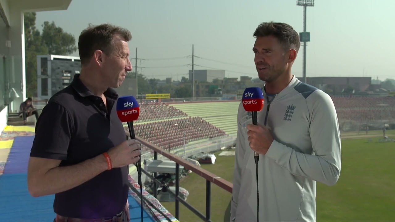 Jimmy Anderson wins the SJA President's Award at the SJA British Sports Awards 2022