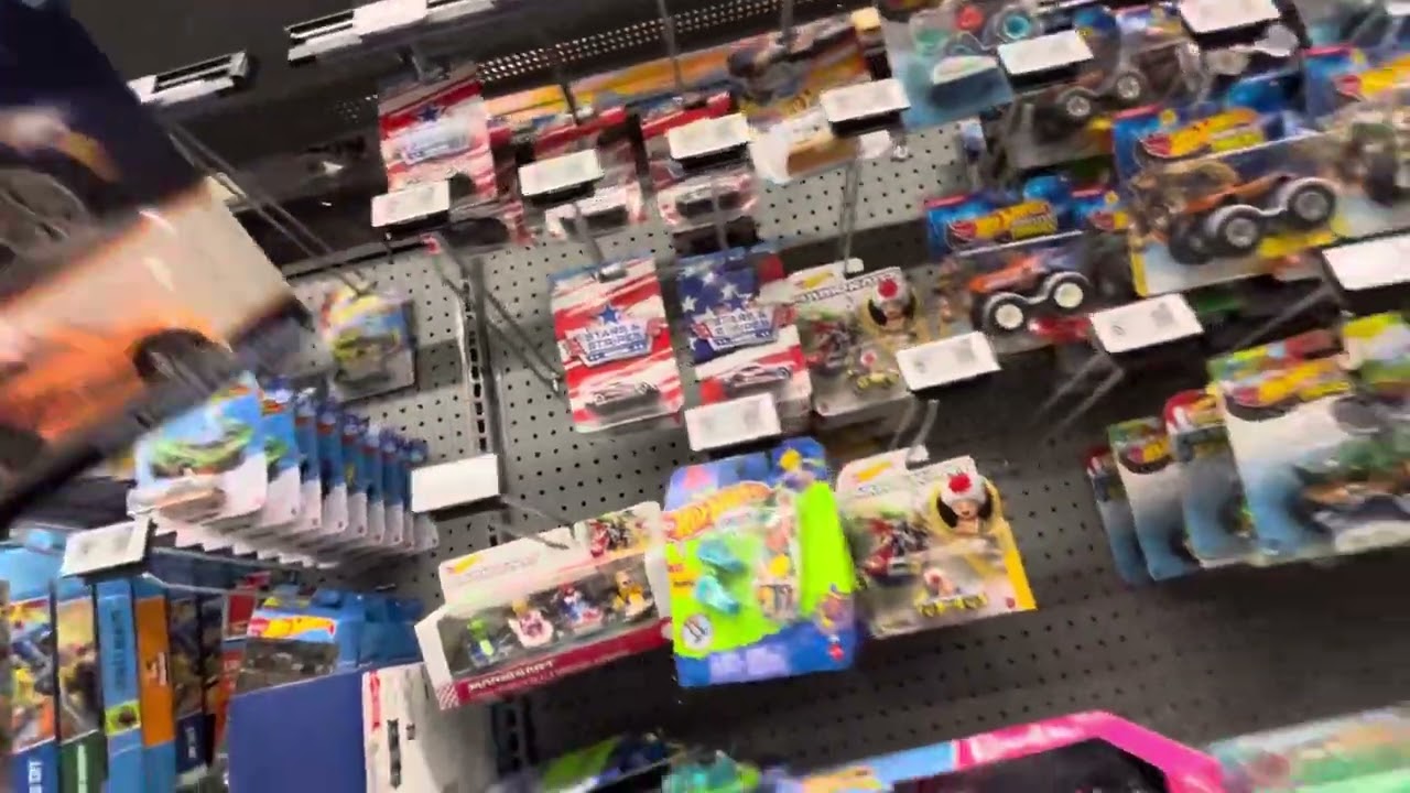 Playdays Collectibles Wednesday morning Hotwheels hunting at Walmart. 4.30.25