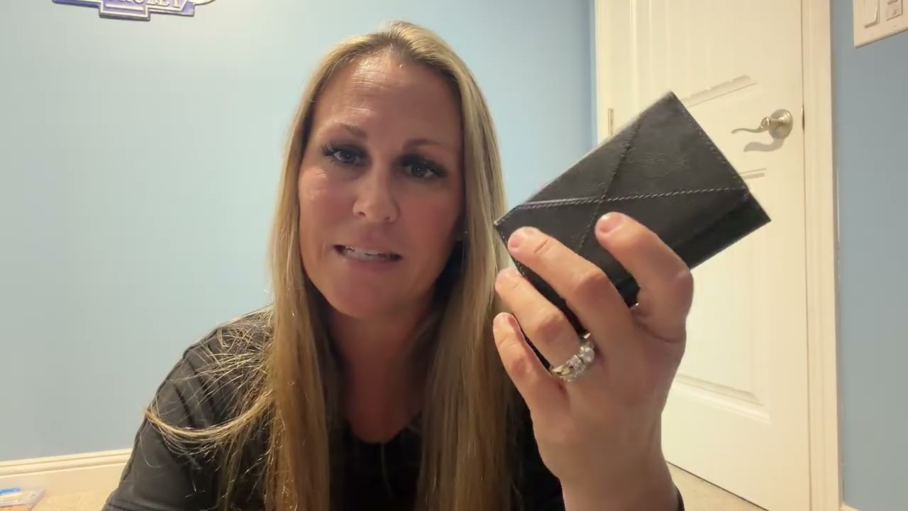 Review for MagSafe Wallet!  video