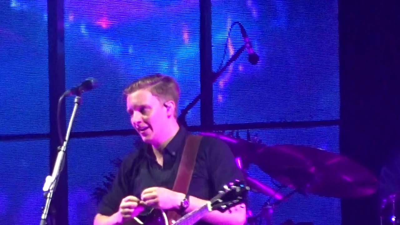 George Ezra sings Shotgun on the main stage at Latitude Festival 2019