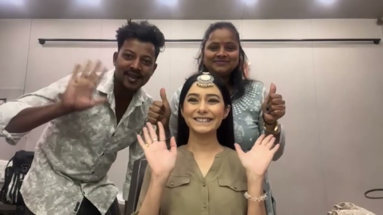 Mannat show :  Yashika Mam Ko Ready Rar Raha Tha Makar Sankranti Ke liye ll makeup videos #mannat 