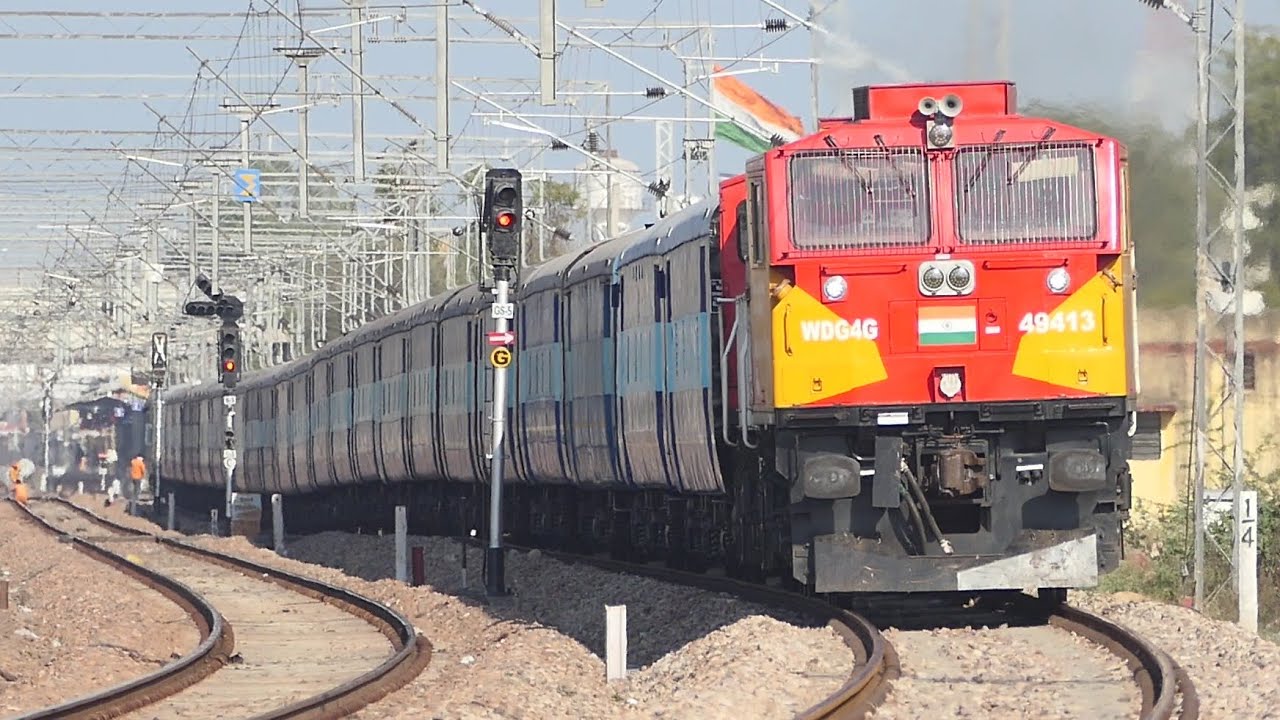 Diesel And Electric Heavy Goods Freight & Super Fast Express Trains | indian Railways | NWR Dausa 