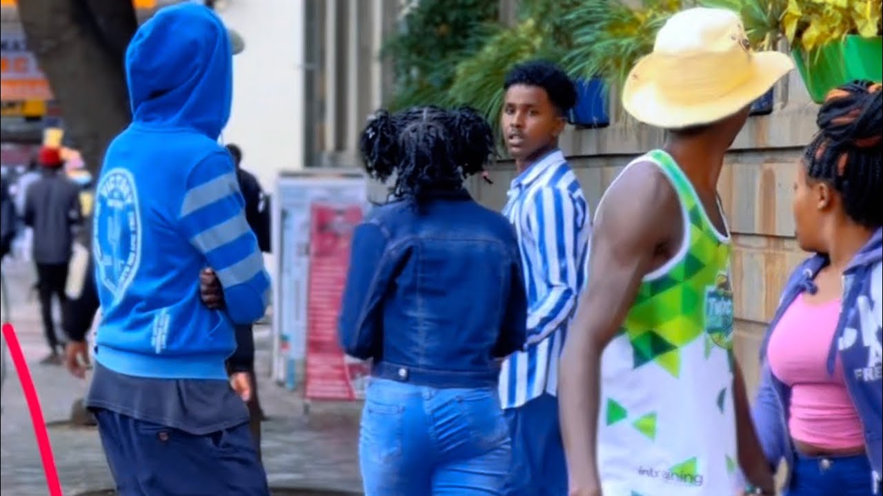 Public pranki Mohaa wadanii kenya  #like #funny #comedy #public #funnyprank #subscribe #shorts