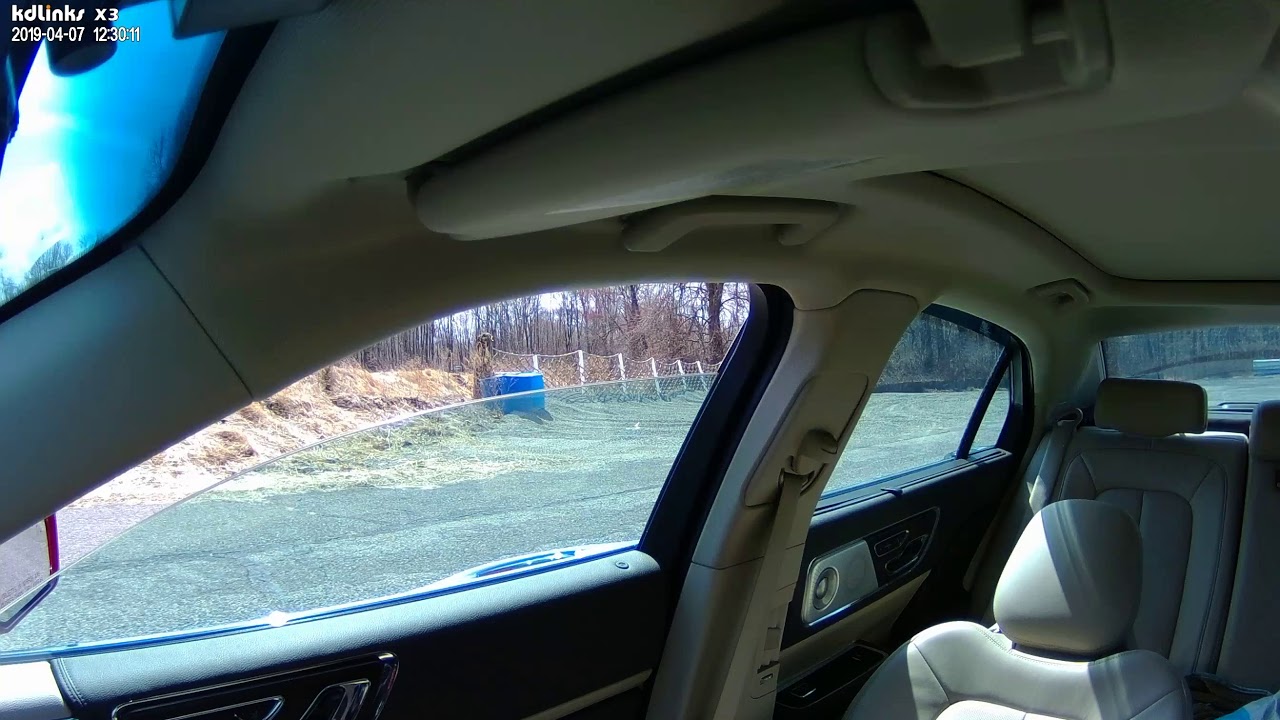 Lincoln Continental 3.0 vs Dodge Charger Scat Pack SRT 6.4L drag race