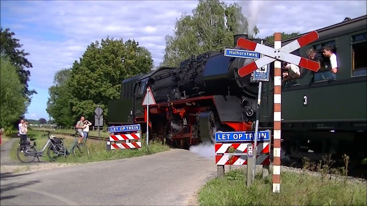 Spoorwegovergang Lieren (Oosterhuizen) // Dutch railroad crossing // VSM Terug Naar Toen 2024