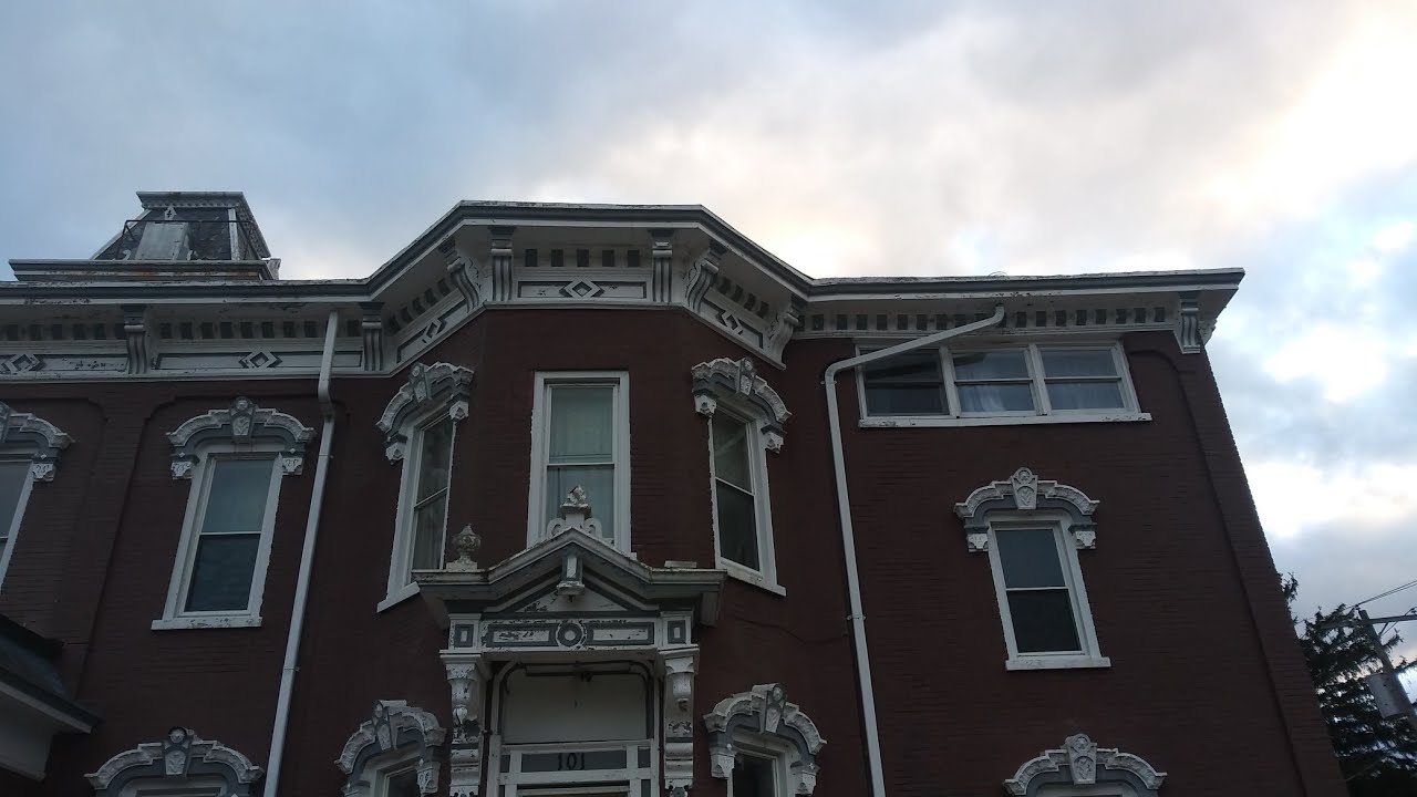 We are live at the ( HAUNTED) Stimson Hospital