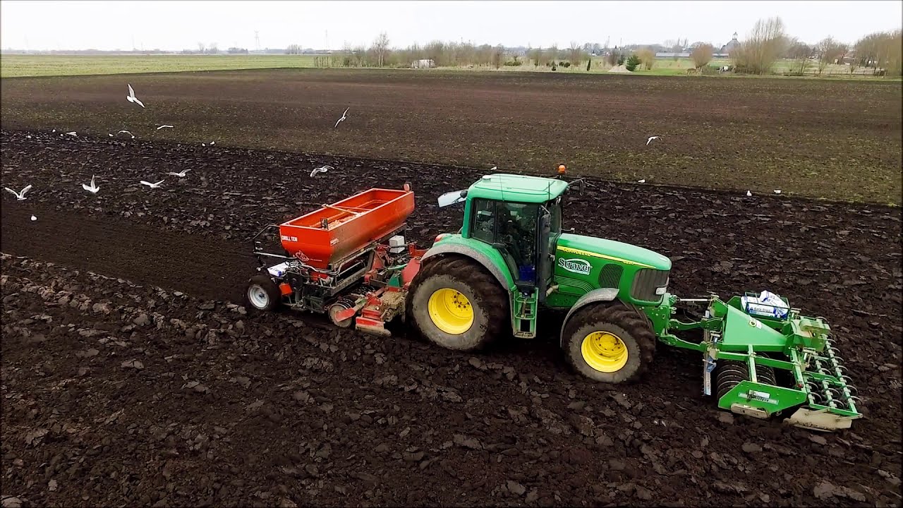 Uien Planten /Planting Onions / Zwiebeln pflanzen /John Deere / Rumptstad / Ploegen / Ploughing