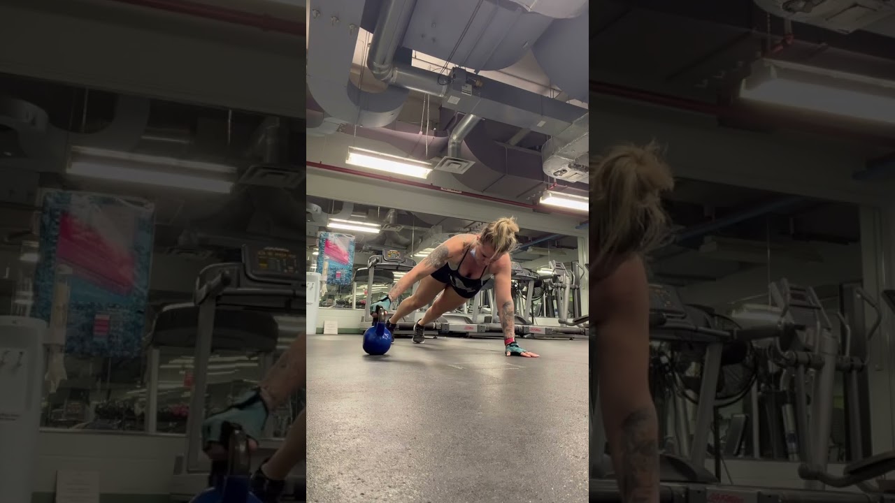The struggle is REAL 💀😅🙄 Workday workout 😍 #fitness #motivation