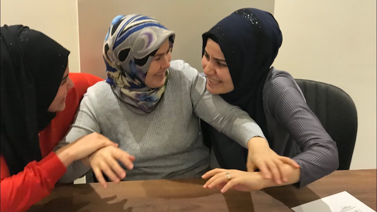 KIZLAR ve ANNELERİ | HANGİMİZ DAHA İYİ TANIYORUZ?👩‍👧‍👧