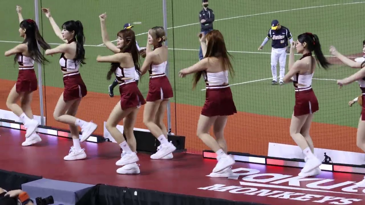 20251021 台灣大賽 中信兄弟VS樂天桃猿 台北大巨蛋 樂天女孩中場舞 #rakutengirls #rakutenmonkeys #樂天女孩 #樂天桃猿