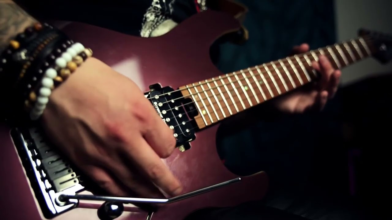 SHRED ! This Cort G300 pro is better than an Ibanez ?