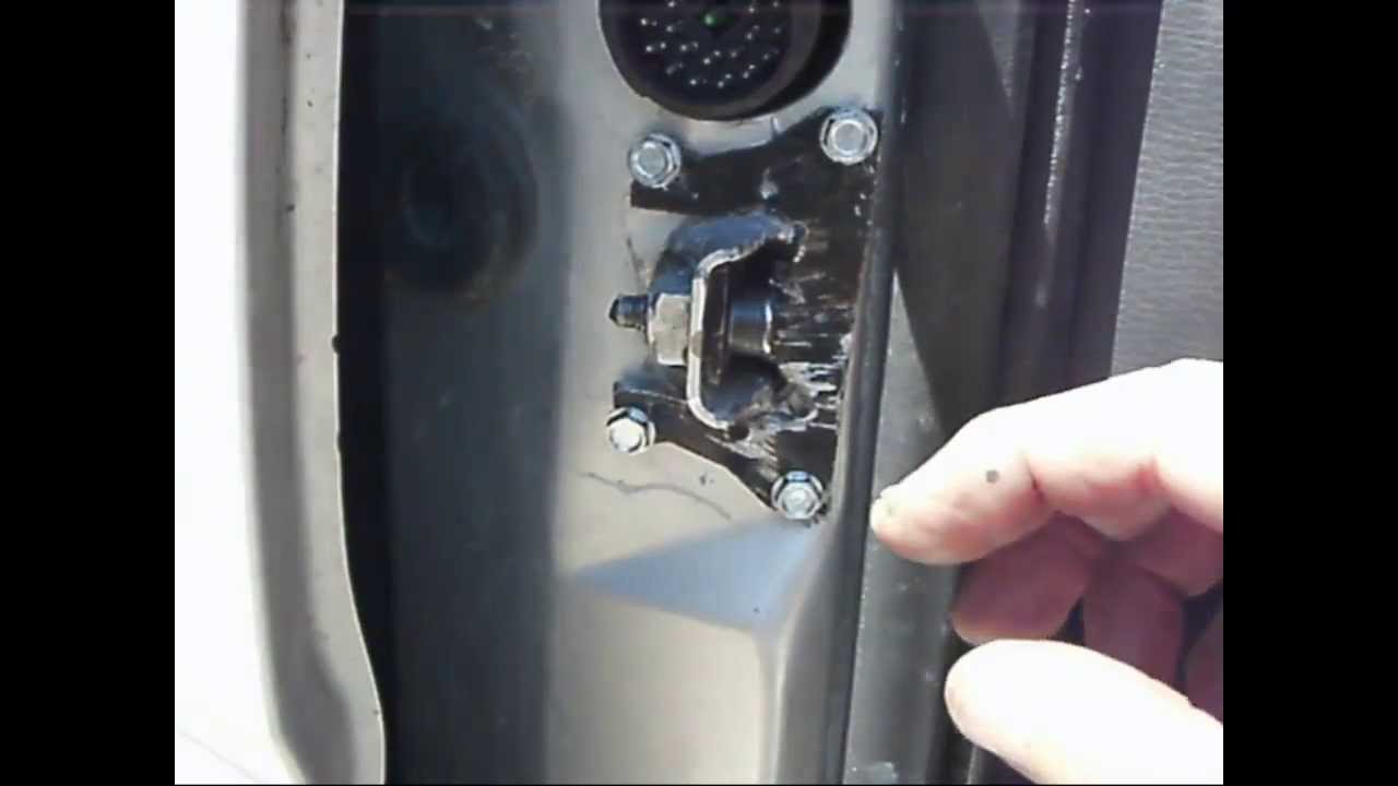 Volvo 850, Door Stop Repair
