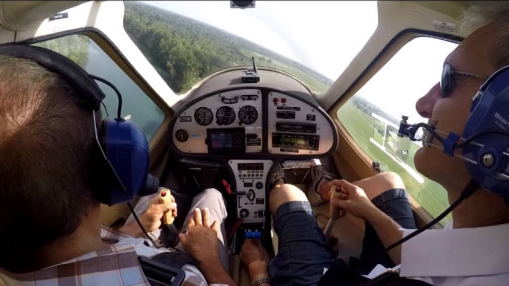 Volo a bordo di ultraleggero aviosuperficie  Dovera CR