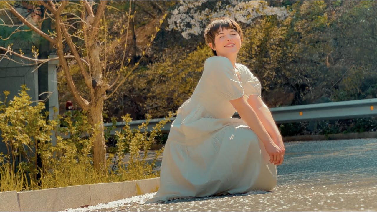 Her Lifelong Dream Was to See Cherry Blossoms in Korea