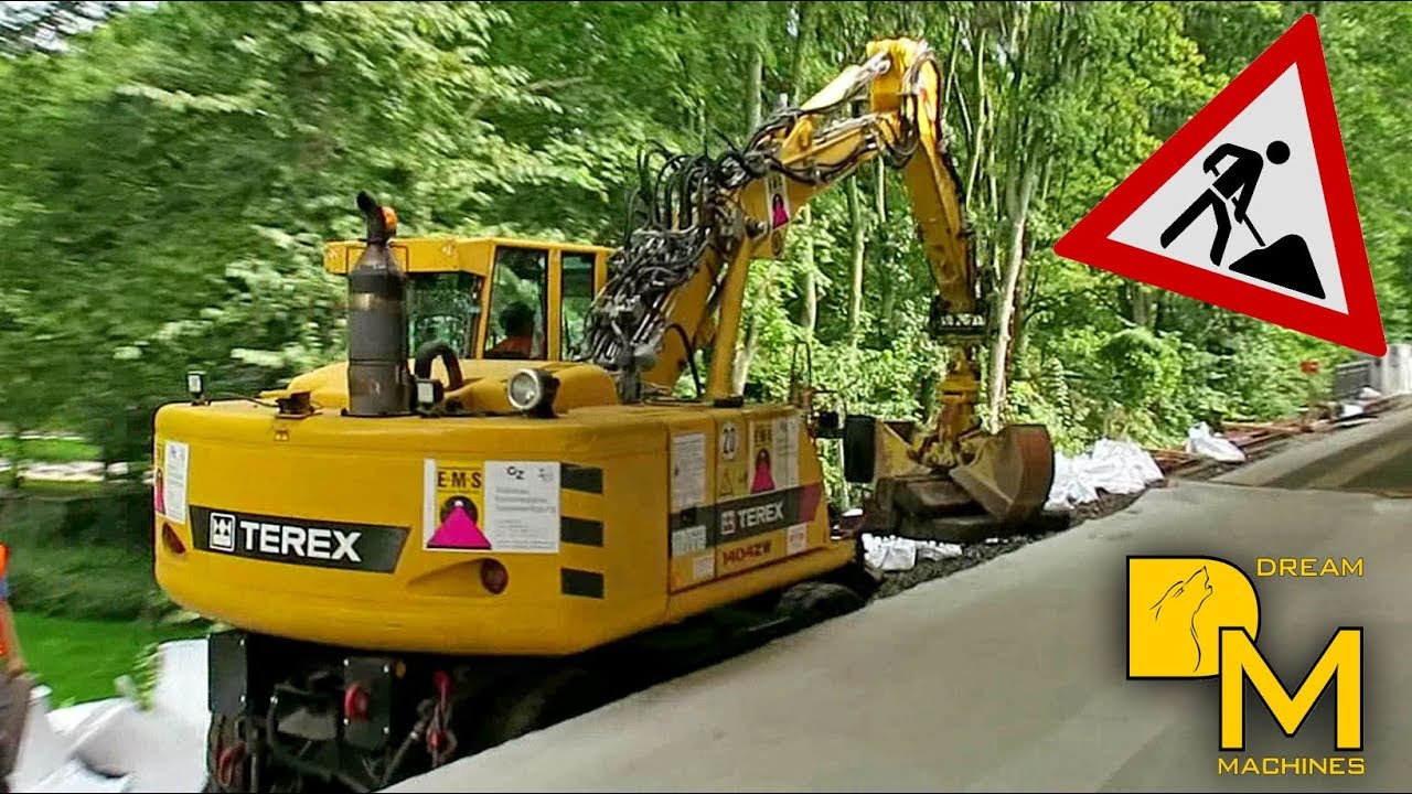 LIEBHERR 922 rail + TEREX ATLAS BAGGER BAUSTELLE AM BAHNHOF GLEISBAU I railroad track maintenance