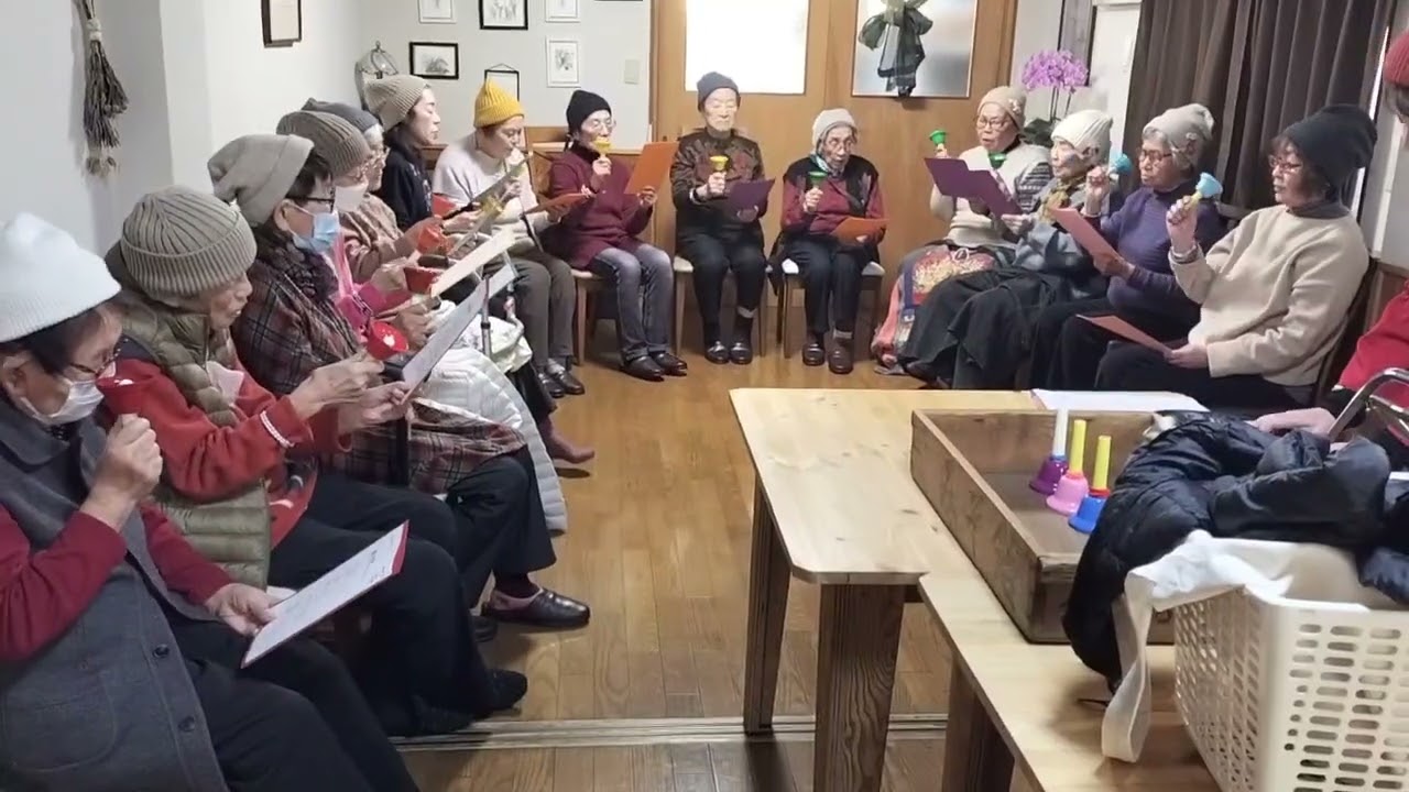 「喜びの歌」まるやの女子会ハンドベル練習風景