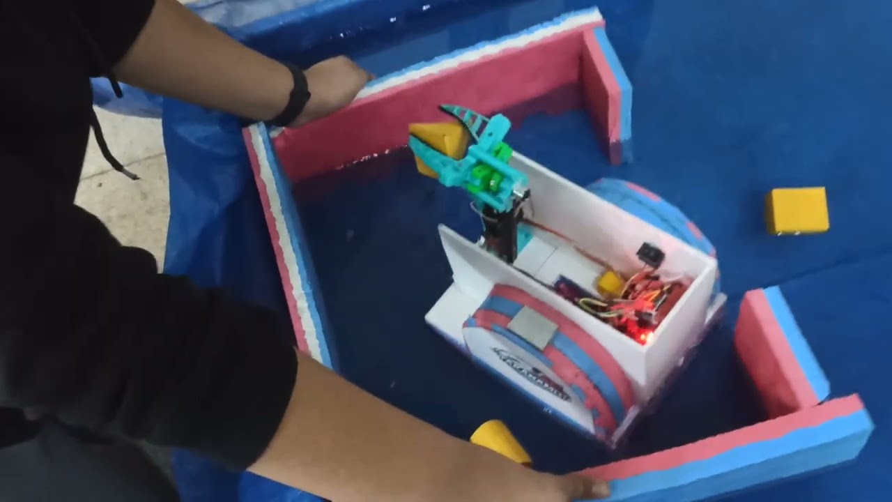 Meb Robot Yarışması Su &Uuml;st&uuml; Kategorisi TAKARAMO