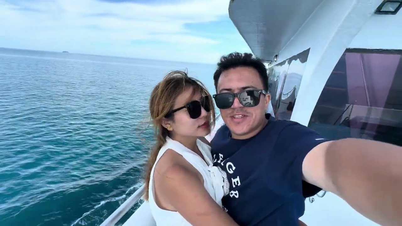 Phi phi island hami aaudai chau | डल्फिन स्टार क्रूज जहाज यसतो गजब रैछ । Island tour