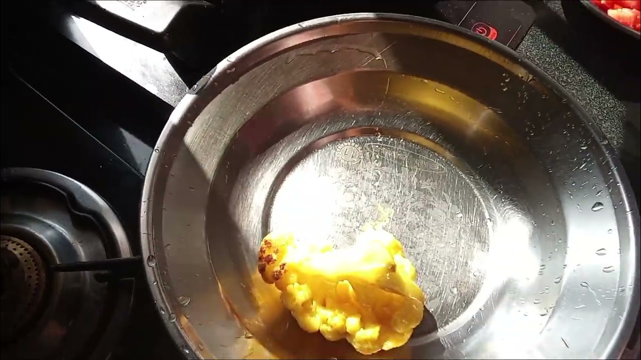 Easy and tasty recipe of cauliflower made with simple spices follow the steps and enjoy🍲🤤