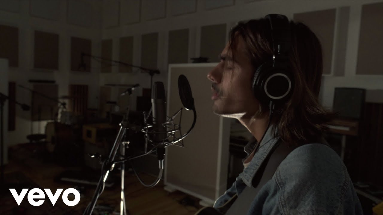 Nambyar - Caroline (Acoustic) (Live @ The Studio Sessions)