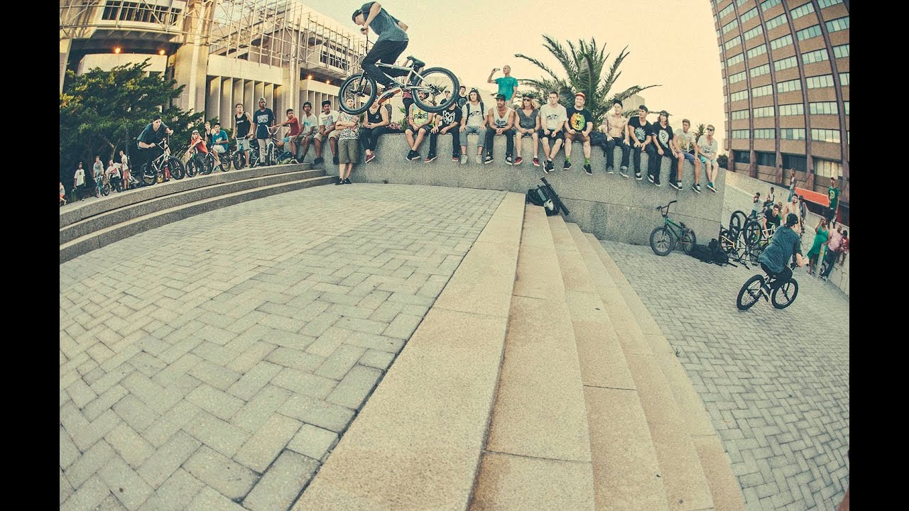 Greg Illingworth Takes You on a BMX Tour of Cape Town | DIG at The Street Series, Ep. 1