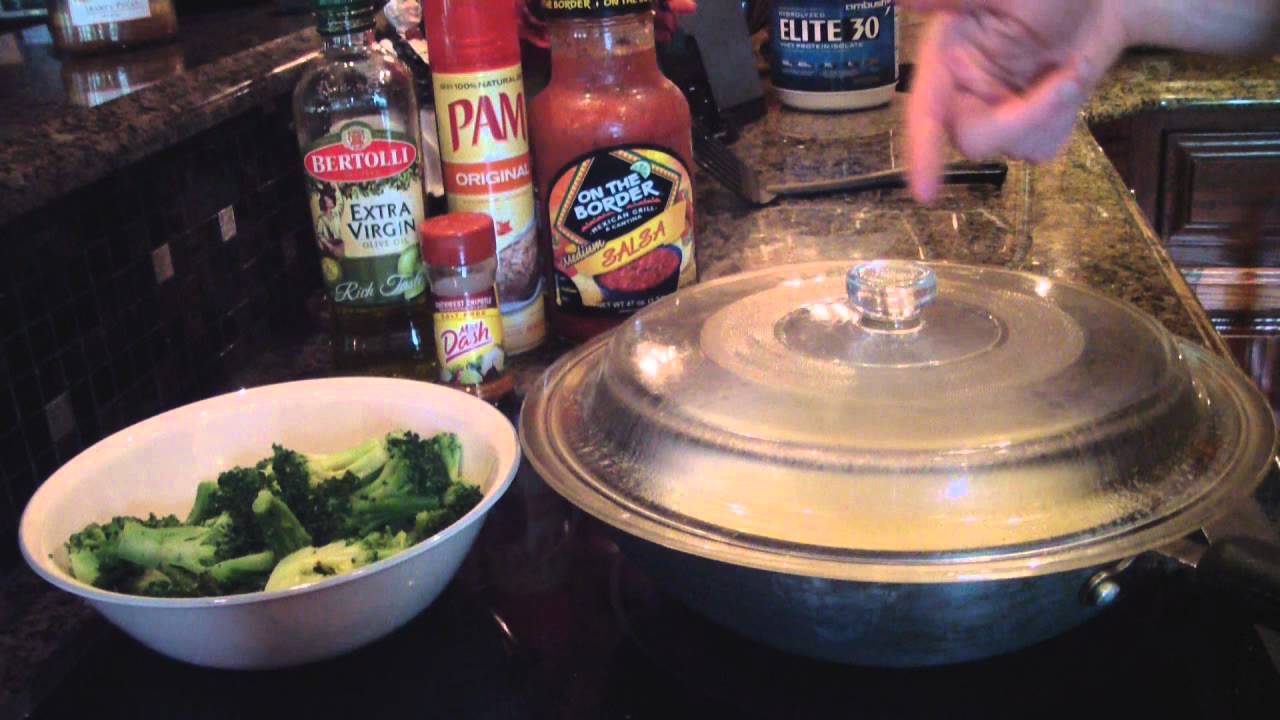 Bodybuilding Cutting Breakfast:  Low-Carb Egg Whites & Veggies
