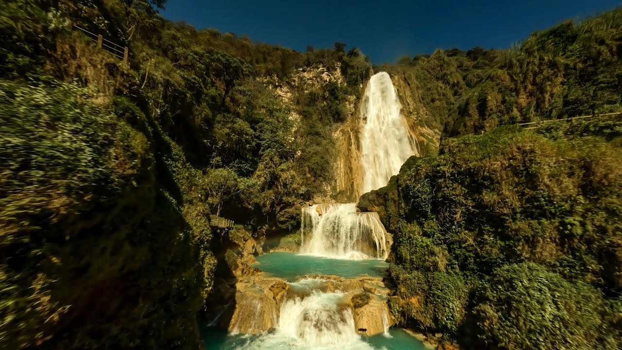 El Chiflon Waterfall  