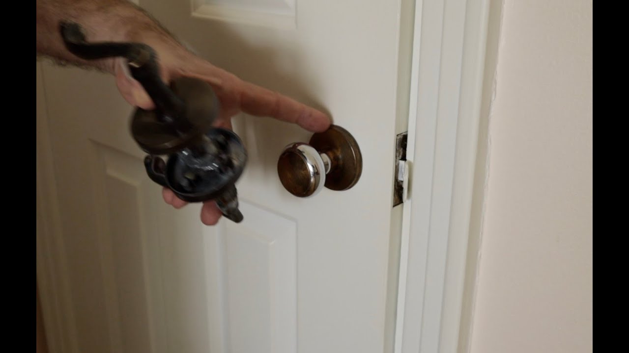 Grossir un trou de poignée de porte