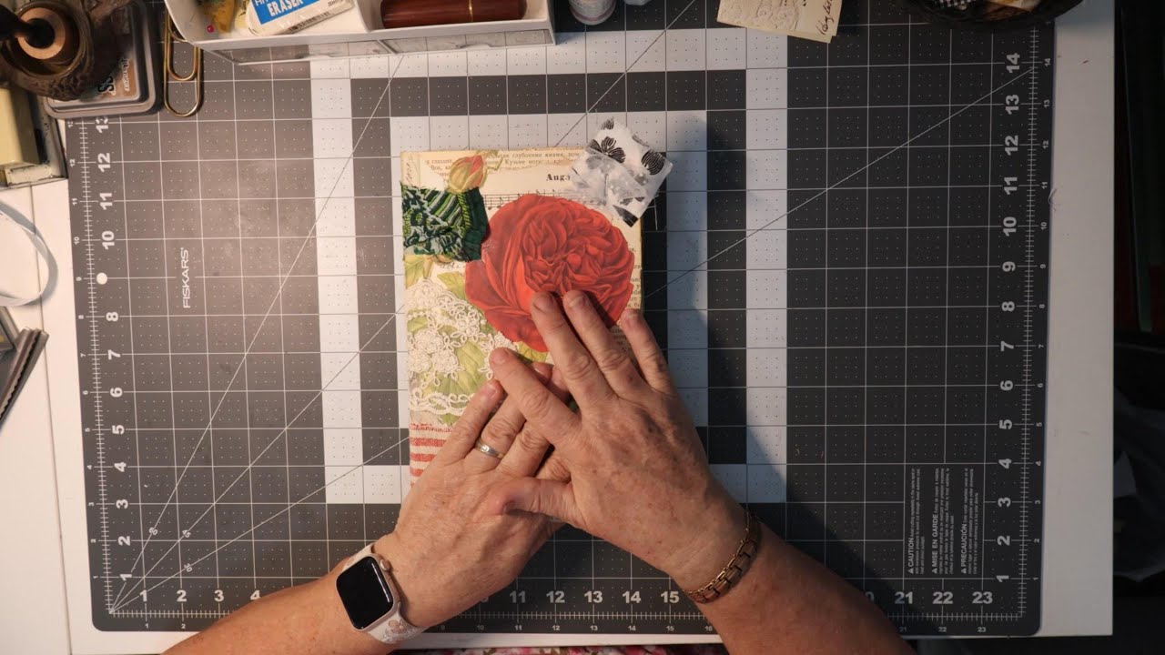 #flipthroughfriday | Adding Lace to Rose Journal