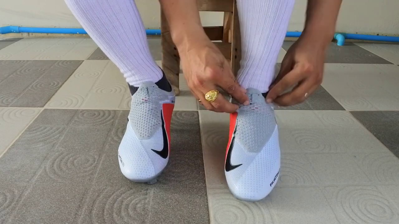 Nike Phantom Vision