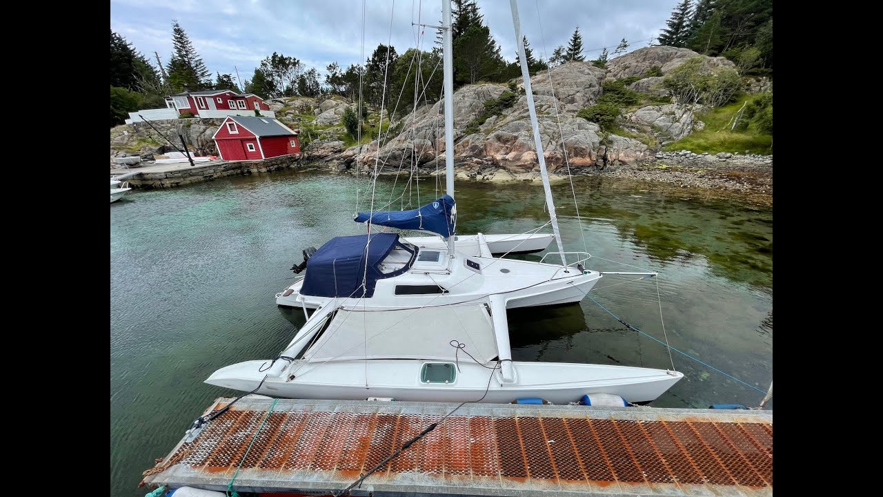 Dragonfly 800 trimaran - a silent presentation of the Dragonfly 800 SW (Swing Wing) MK3