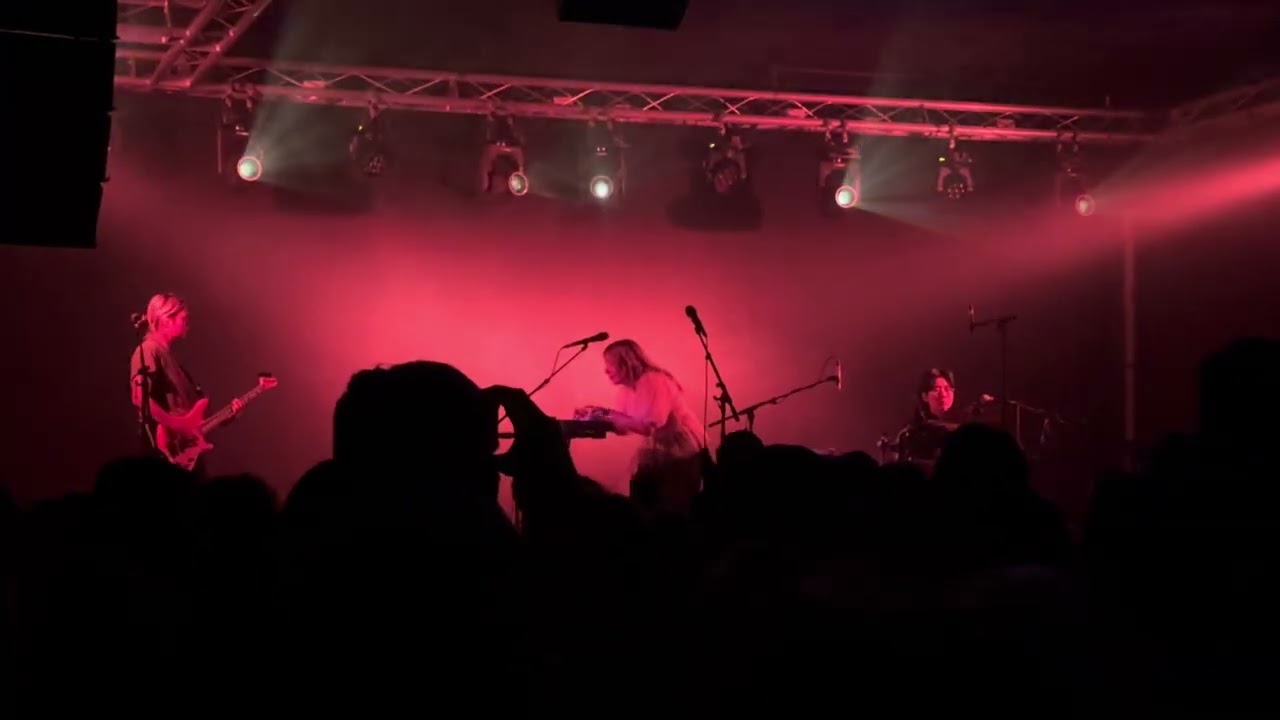 Austra - Home (BCN 260301)