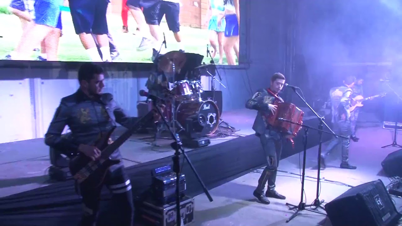 Los Titanes de Durango en Vivo  Amor de niño