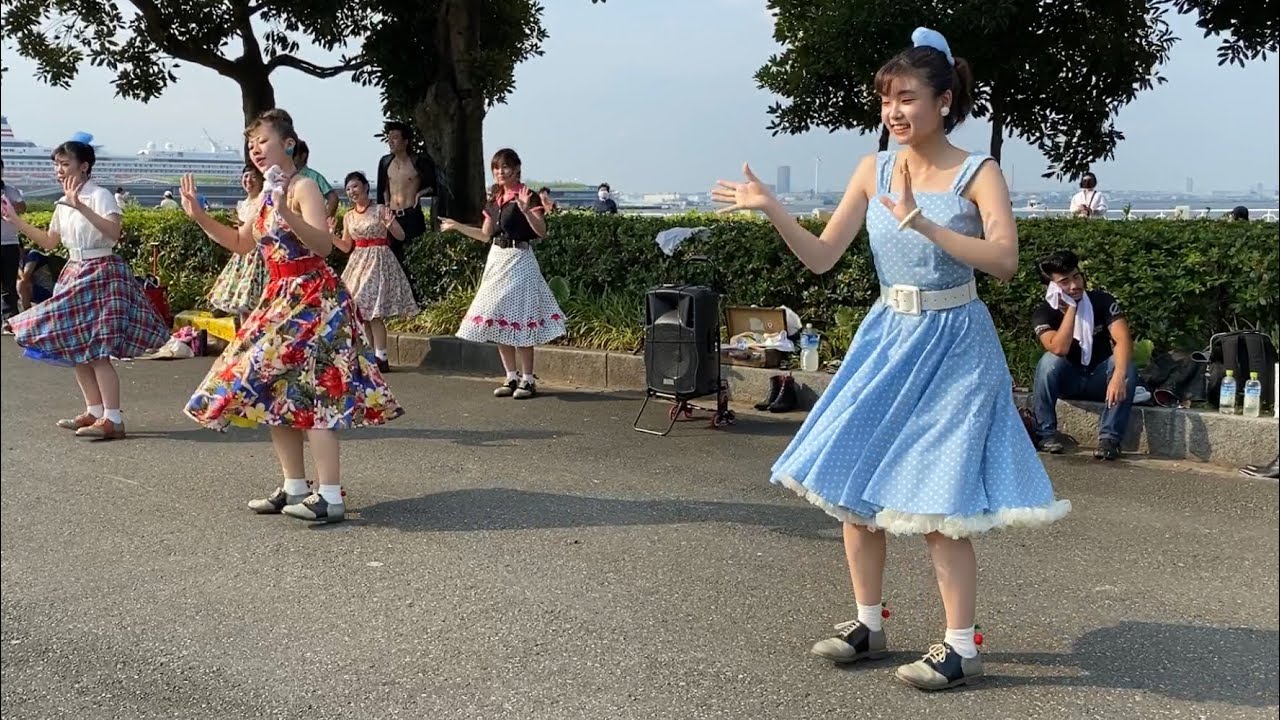 「恋はあせらず」