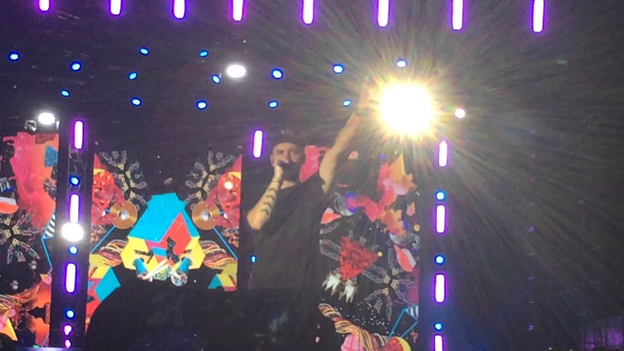 One Direction - Alive + Diana Intro - OTRA Tour Manila, Philippines (Day2)