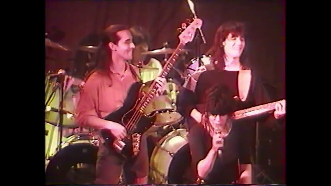 Arrakeen - Rues Barbares (live concert Paris Théâtre Dunois 1991)
