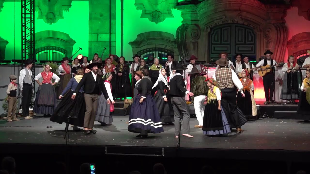 Portuguese folk dance: A tirana & Malhão do Souto