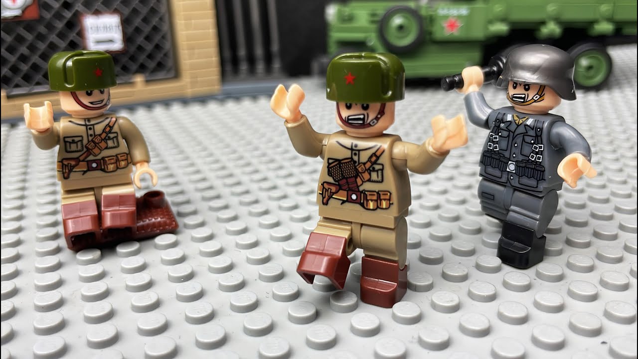 У них ДВИГАЮТСЯ РУКИ?! Военный ЛЕГО НАБОР С Оружием!!