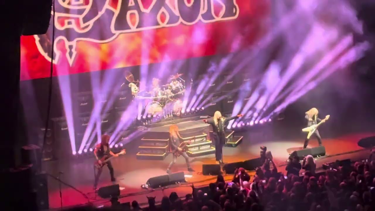 Saxon. Hell, Fire And Damnation. Hammersmith Apollo. 15/11/25