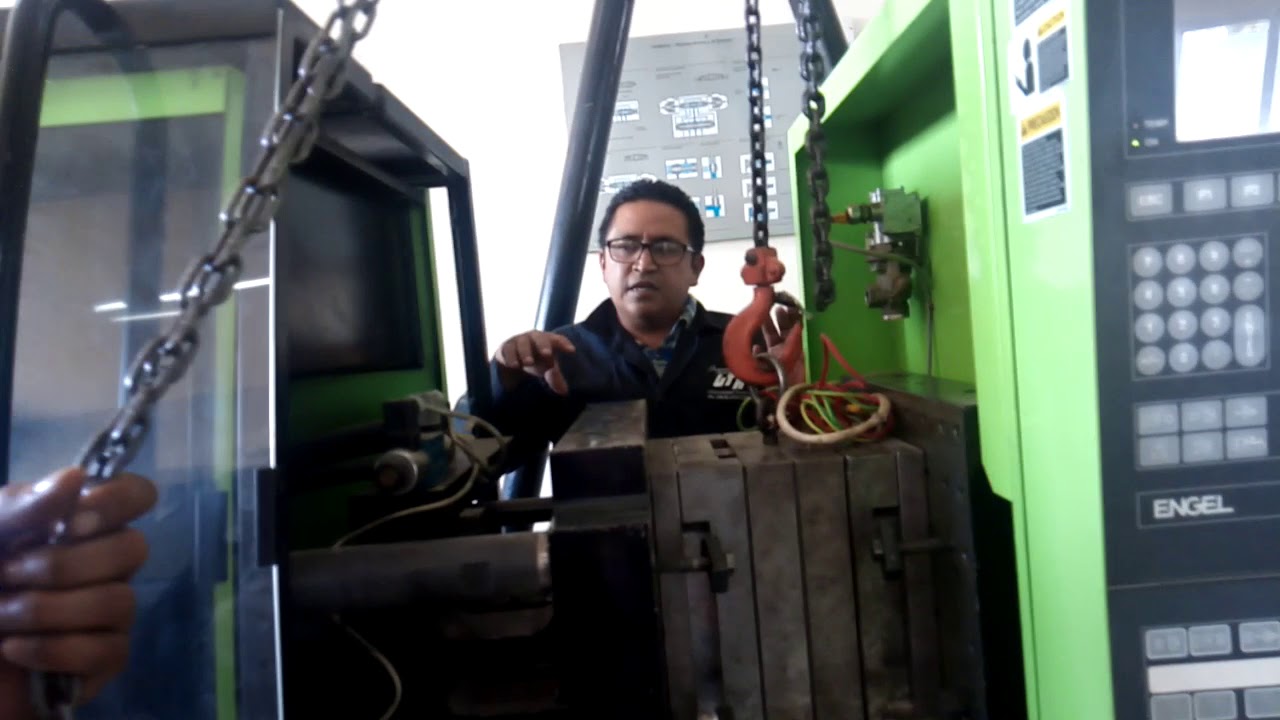 Montaje y Desmontaje de un molde de inyección de plástico 2