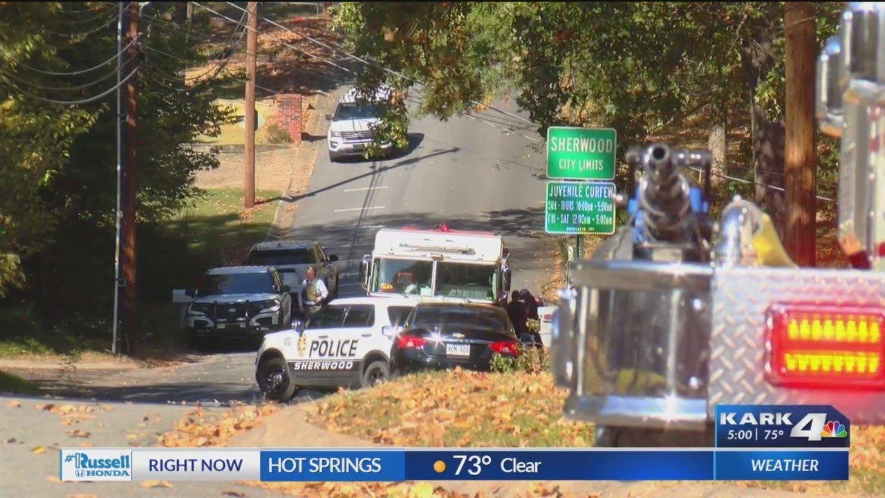 SWAT officers respond to report of barricaded suspect in Sherwood