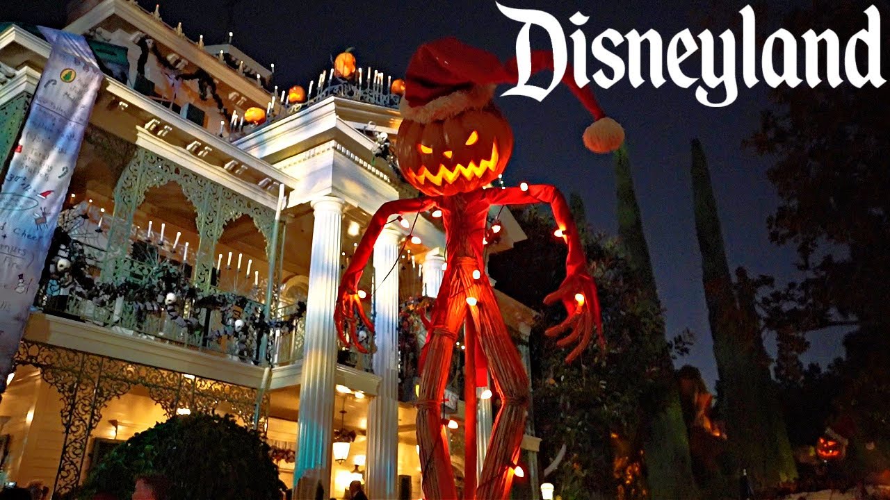 [NEW 2021] HAUNTED MANSION HOLIDAY - FULL RIDE & QUEUE - LOWLIGHT - DISNEYLAND