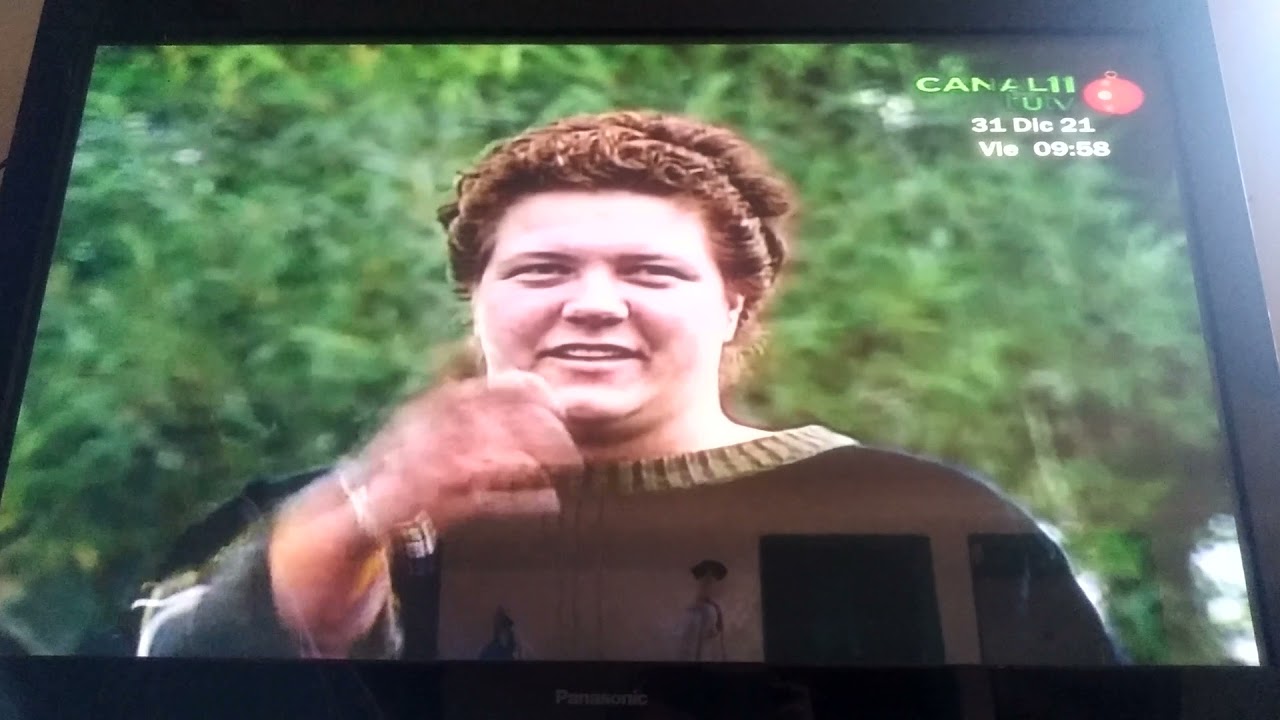 Pie grande en el matorral 2001