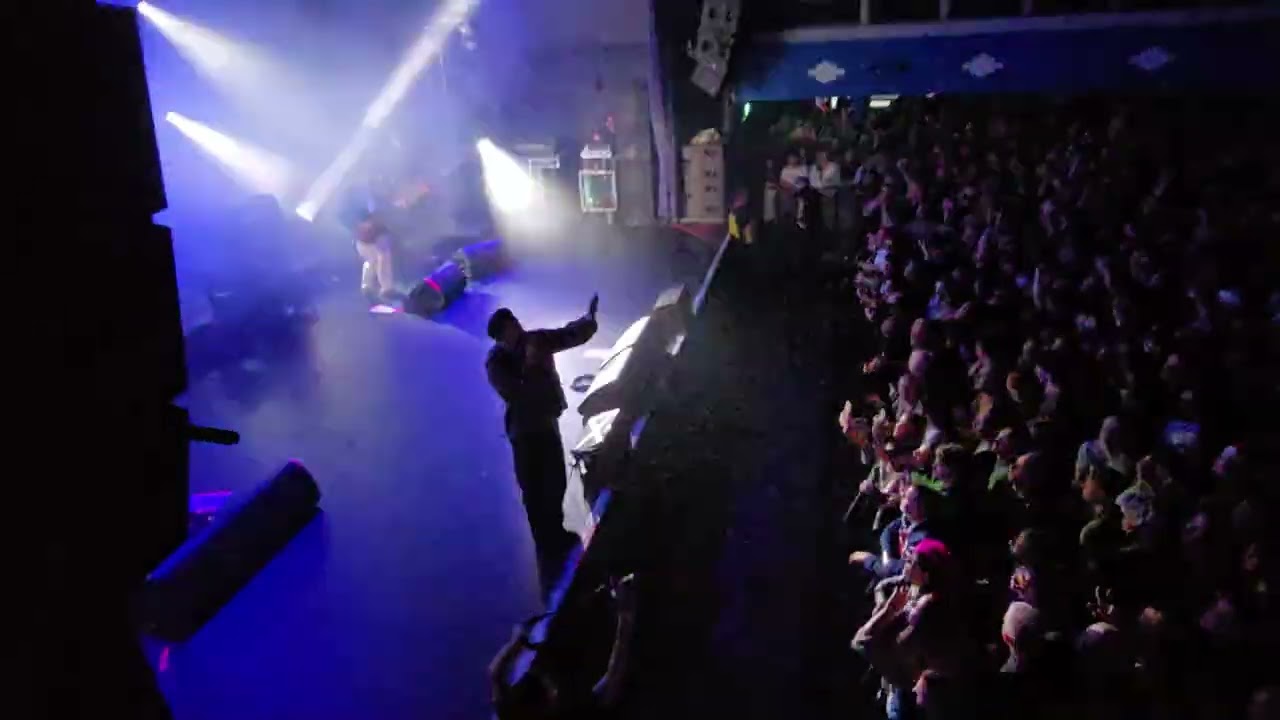 The Twang | We're A Crowd