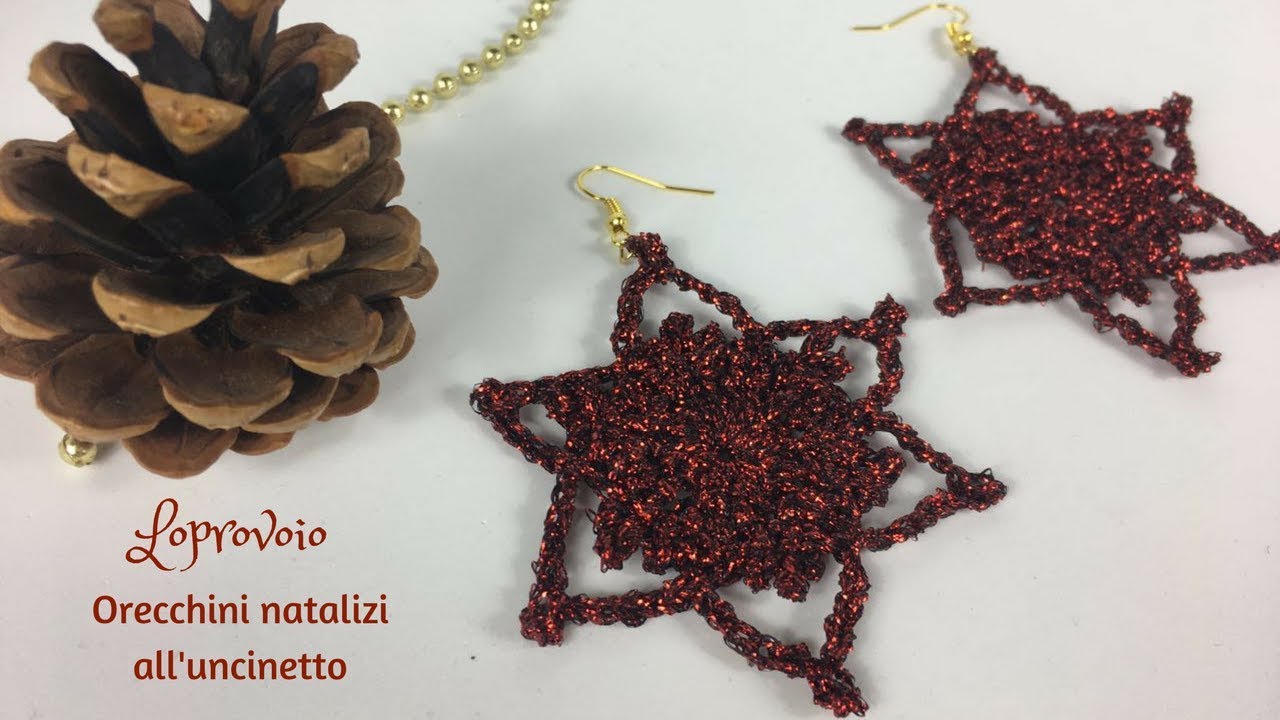 Orecchini natalizi all'uncinetto