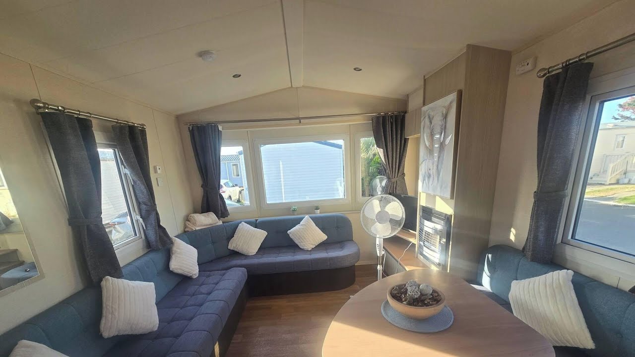 Robinhood 3 Bed Standard Caravan, Rhyl, United Kingdom | Travel With Kiara