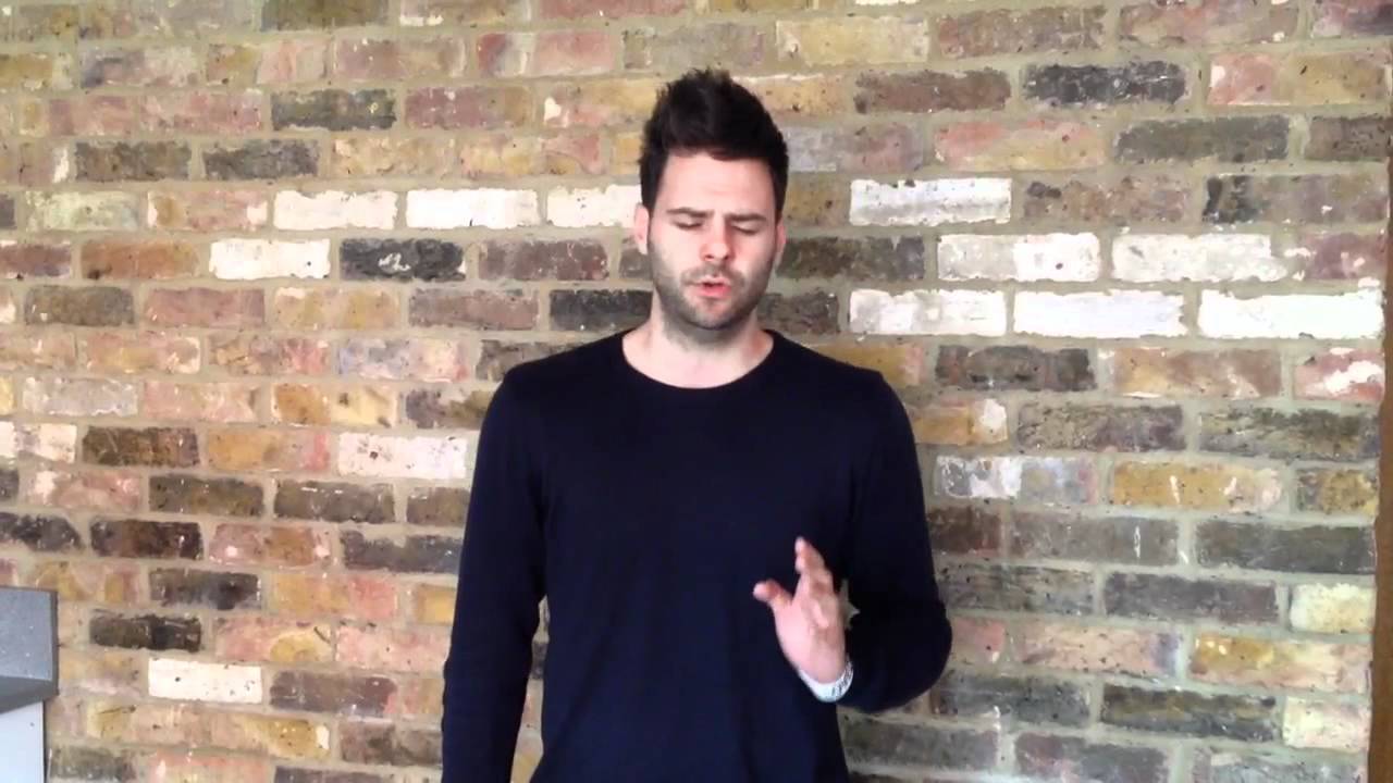 Scott Robinson singing everytime by Britney Spears